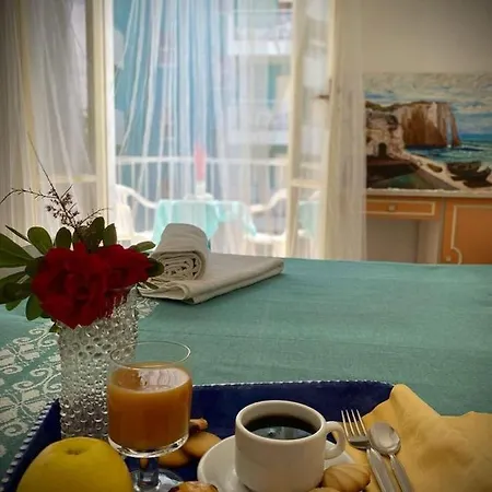 Room In Bb - Hotel Villa Alexandra - Double Room By The Sea *