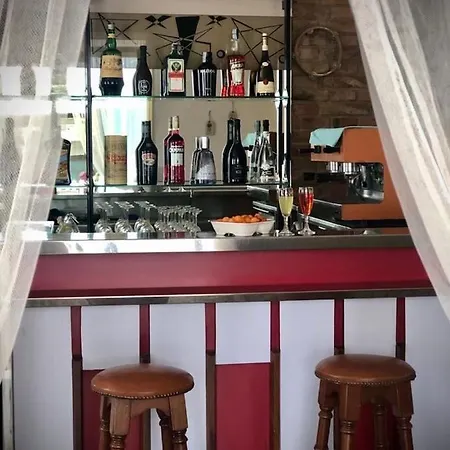 Room In Bb - Hotel Villa Alexandra - Double Room By The Sea